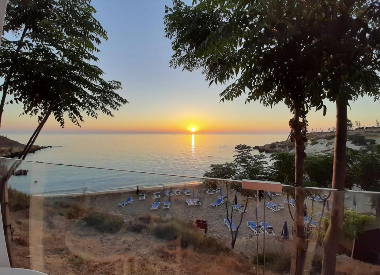Villa Mario - 2Min Walk From Kapparis Beach Paralimni Eksteriør billede
