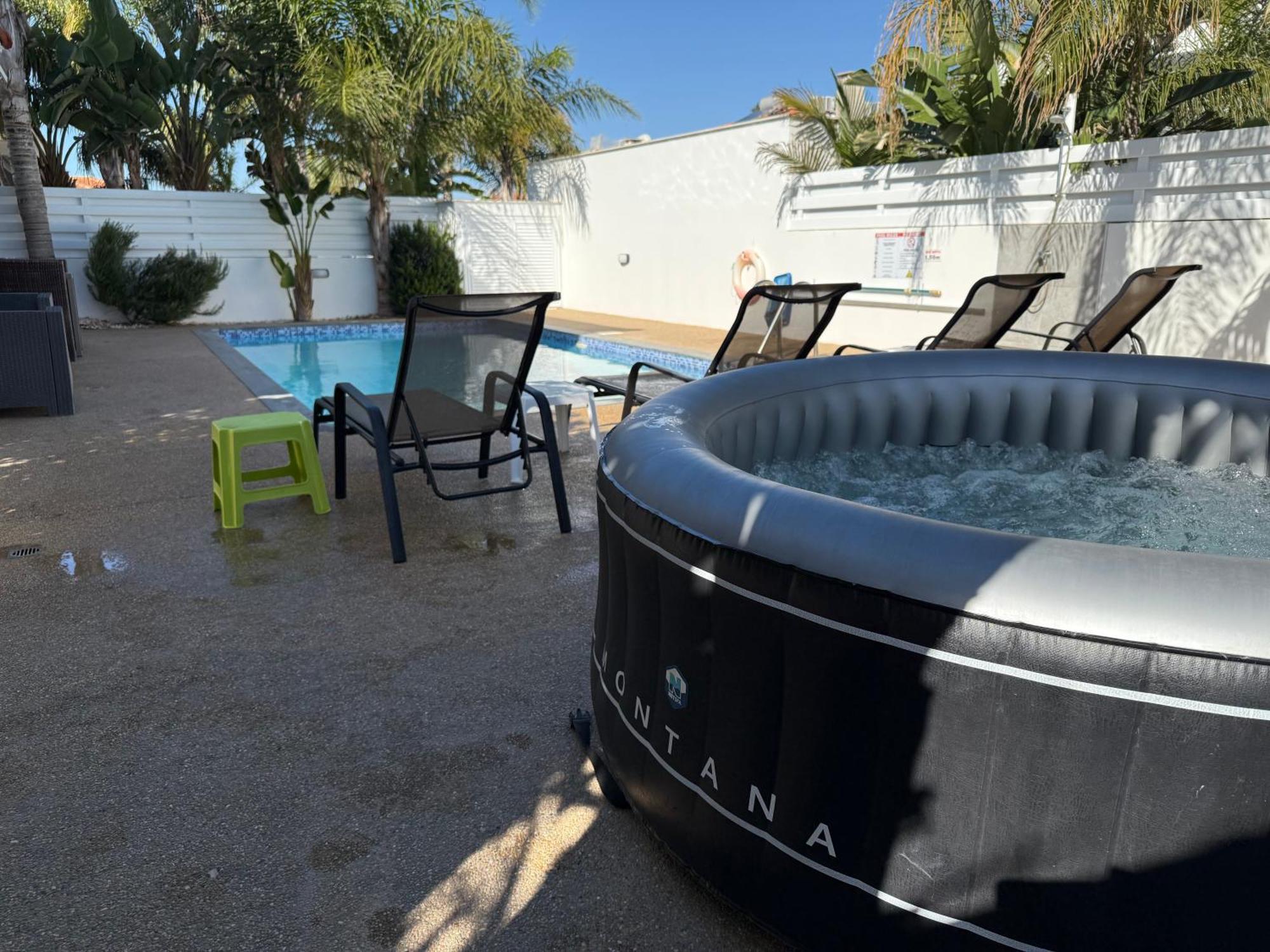 Villa Mario - 2Min Walk From Kapparis Beach Paralimni Eksteriør billede